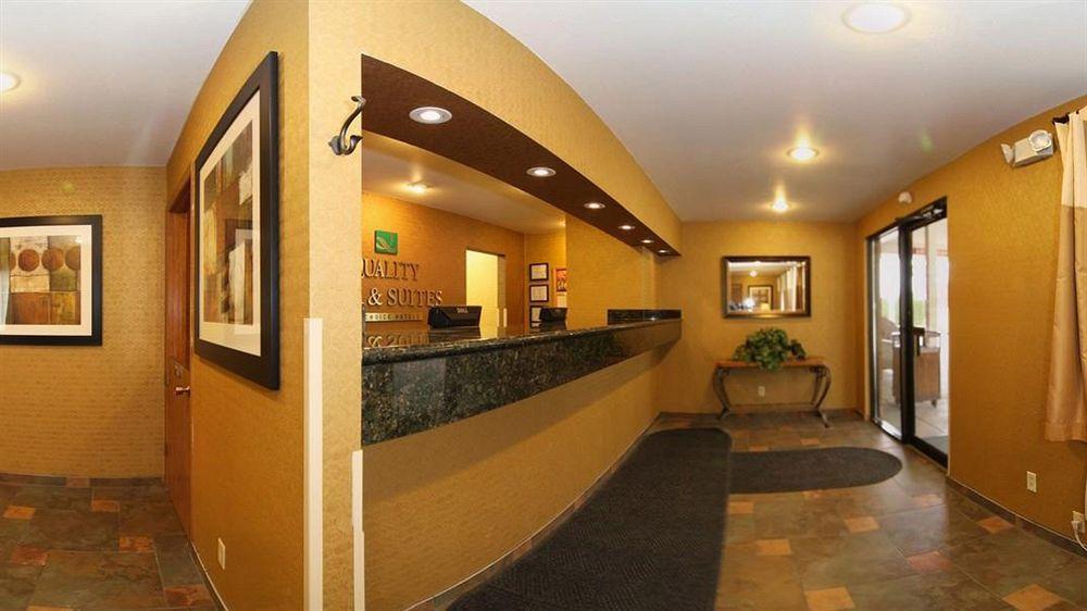 Quality Inn & Suites Decorah Exterior photo